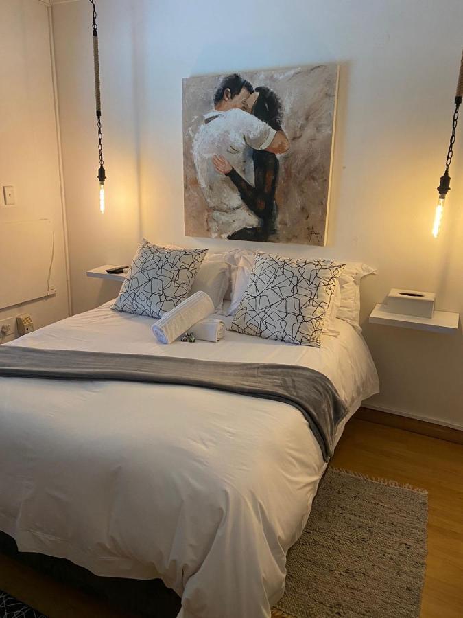 Luxury Upmarket Guesthouse 20 On 4Th Rustenburg Buitenkant foto