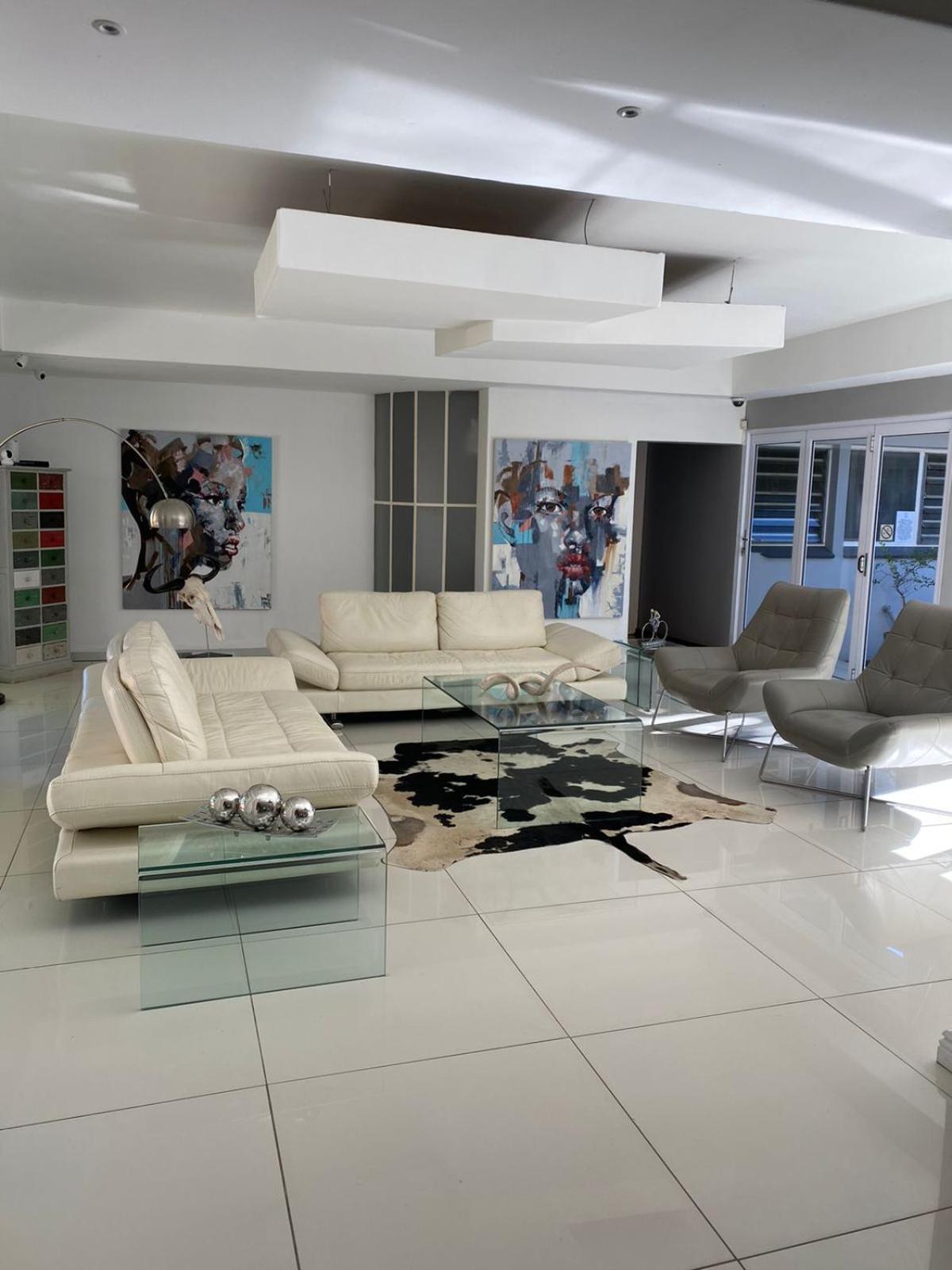 Luxury Upmarket Guesthouse 20 On 4Th Rustenburg Buitenkant foto
