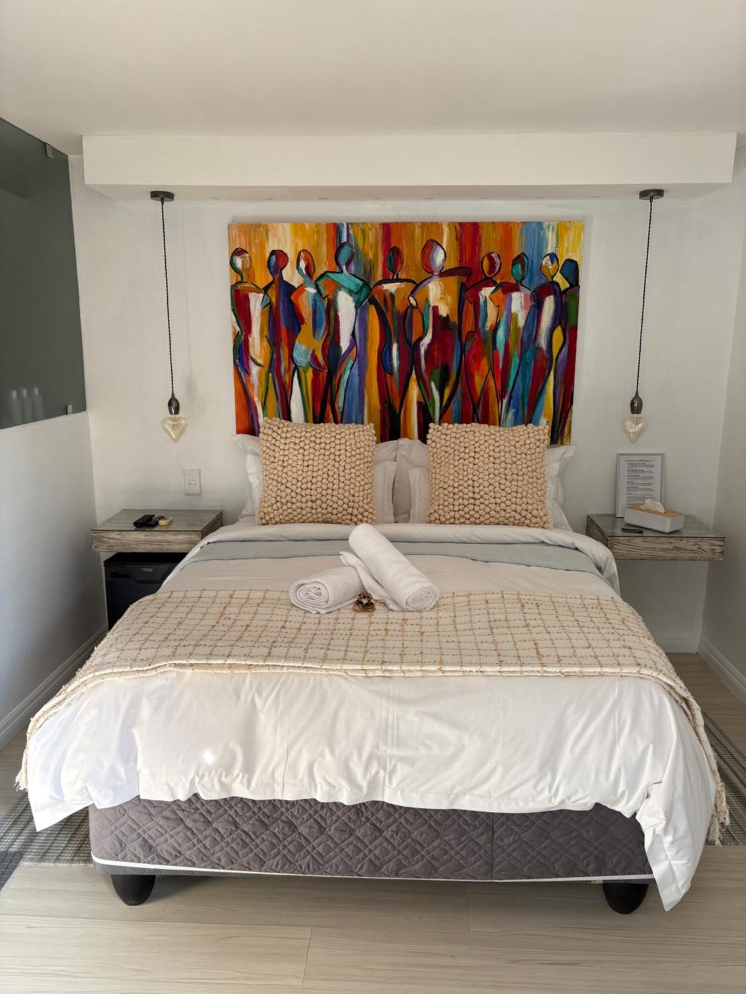 Luxury Upmarket Guesthouse 20 On 4Th Rustenburg Buitenkant foto
