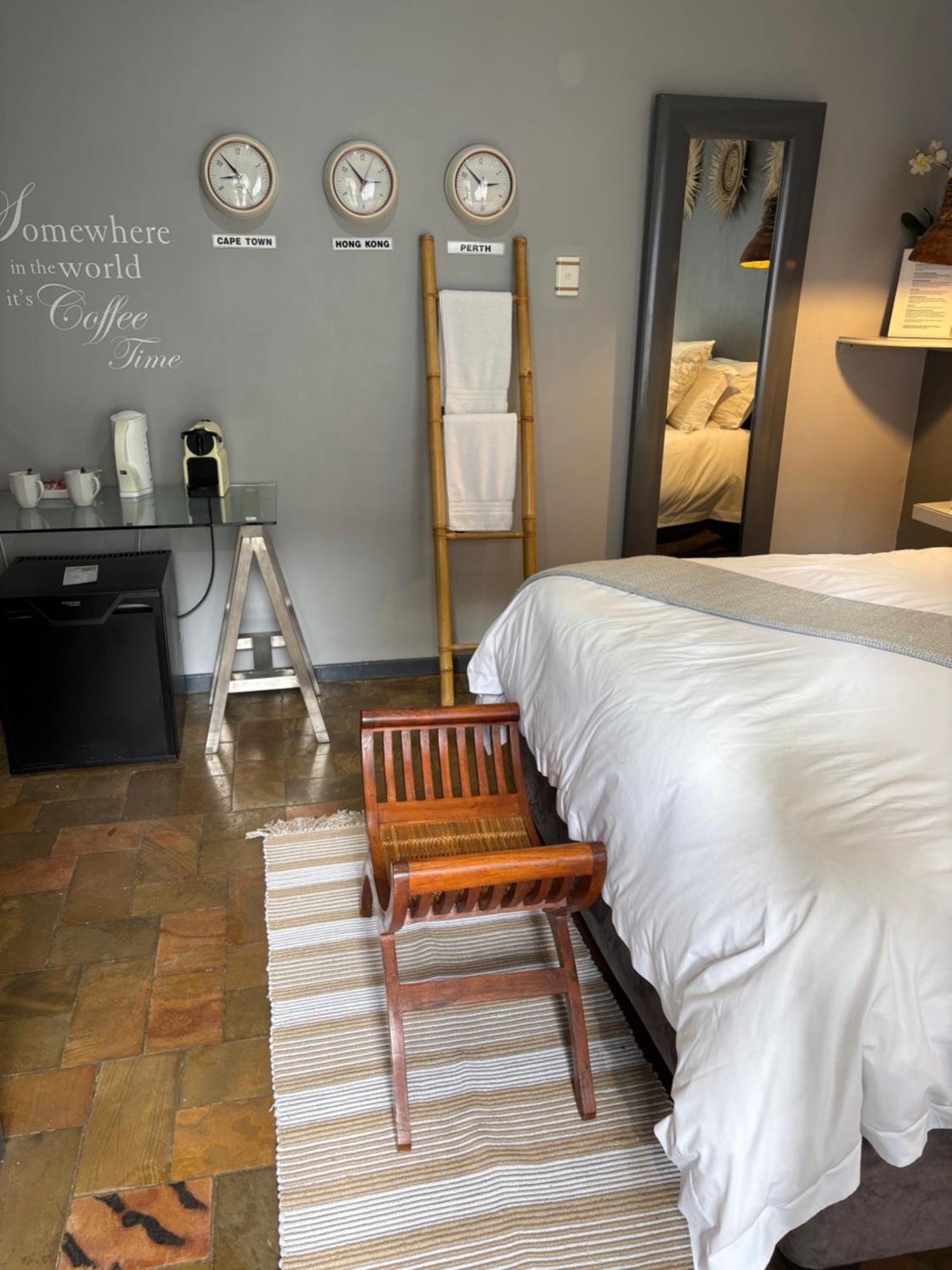 Luxury Upmarket Guesthouse 20 On 4Th Rustenburg Buitenkant foto