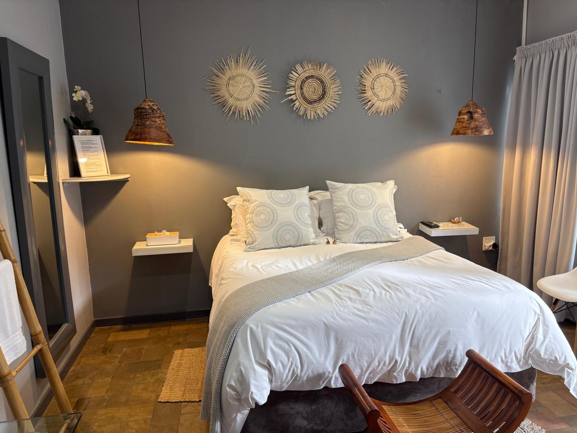 Luxury Upmarket Guesthouse 20 On 4Th Rustenburg Buitenkant foto