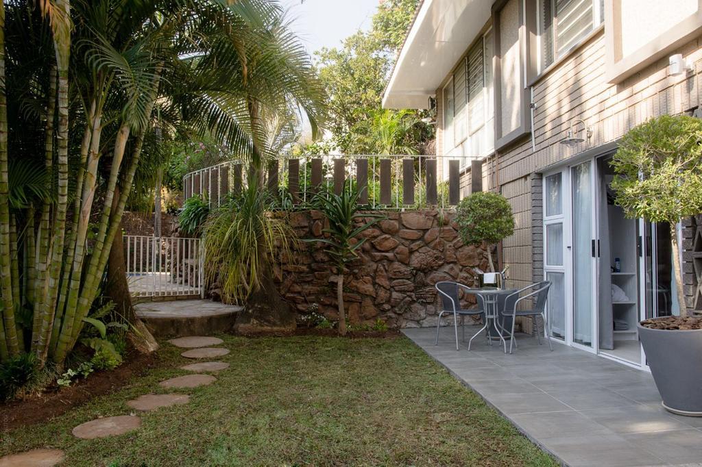 Luxury Upmarket Guesthouse 20 On 4Th Rustenburg Buitenkant foto